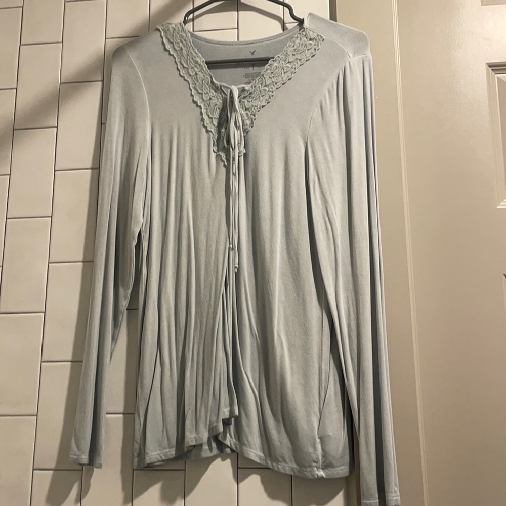 Lightweight long sleeve blouse.